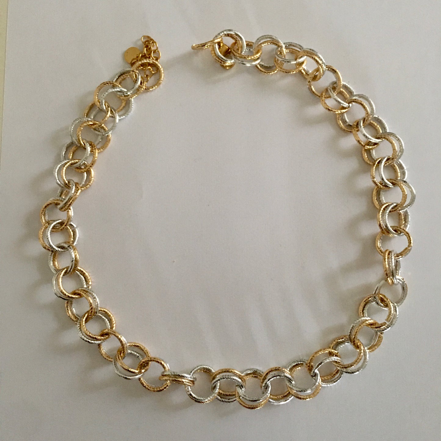 COLLANA CON CERCHI BICOLOR