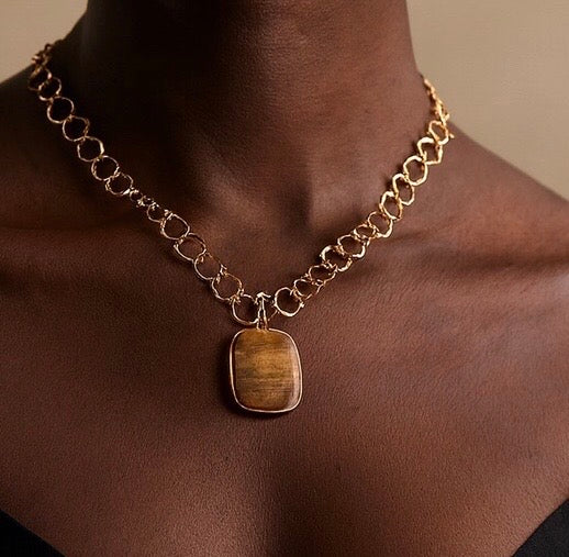 COLLANA CON PIETRA MARRONE